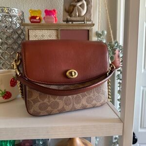 Coach Cassie 19 Crossbody - Signature Canvas